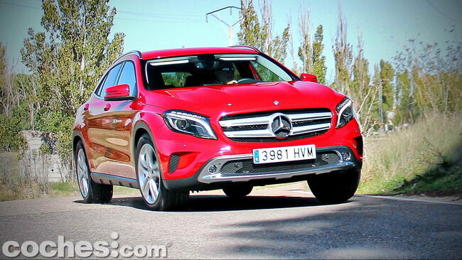 Mercedes_Benz_GLA_081