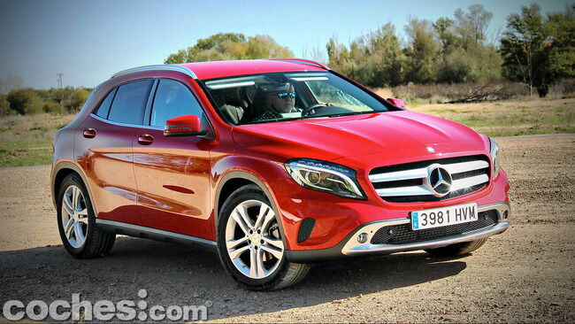 Mercedes_Benz_GLA_085