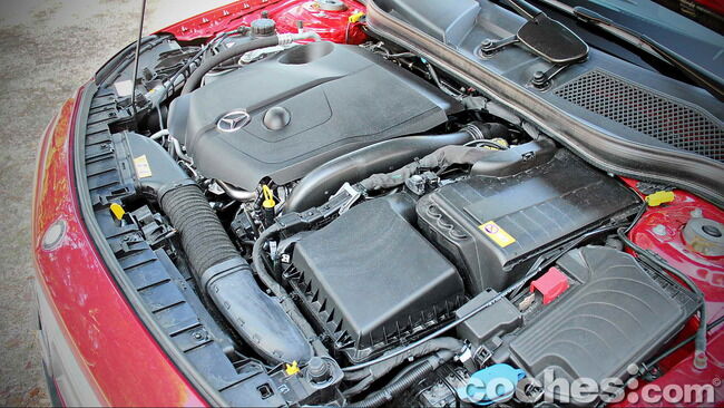 Mercedes_Benz_GLA_088