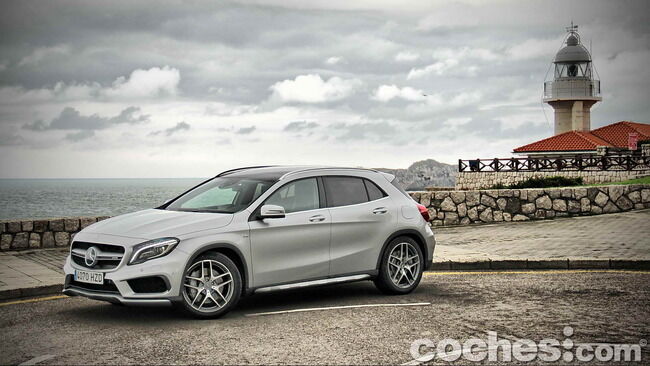 Mercedes_Benz_GLA_45_AMG_4Matic_005