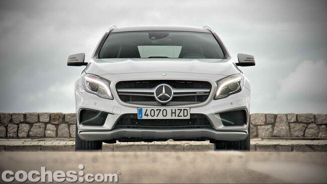 Mercedes_Benz_GLA_45_AMG_4Matic_011