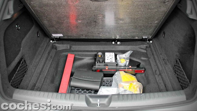 Mercedes_Benz_GLA_45_AMG_4Matic_019