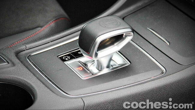 Mercedes_Benz_GLA_45_AMG_4Matic_024