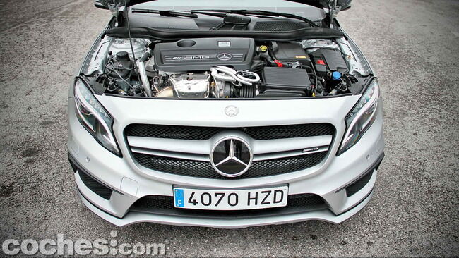 Mercedes_Benz_GLA_45_AMG_4Matic_026