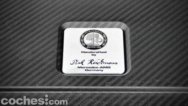 Mercedes_Benz_GLA_45_AMG_4Matic_031