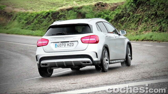 Mercedes_Benz_GLA_45_AMG_4Matic_038