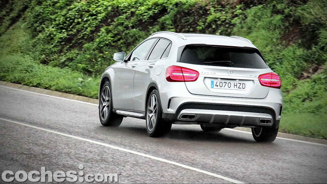 Mercedes_Benz_GLA_45_AMG_4Matic_039