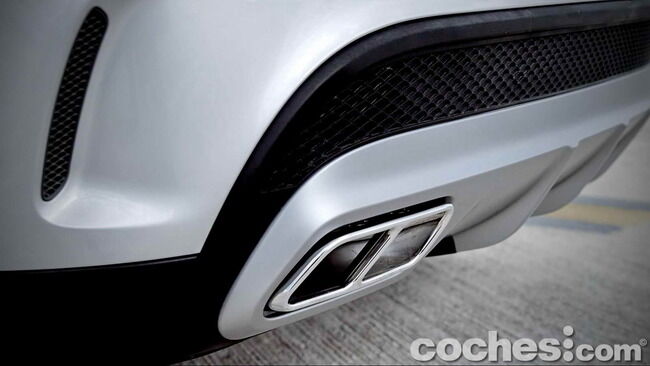 Mercedes_Benz_GLA_45_AMG_4Matic_060