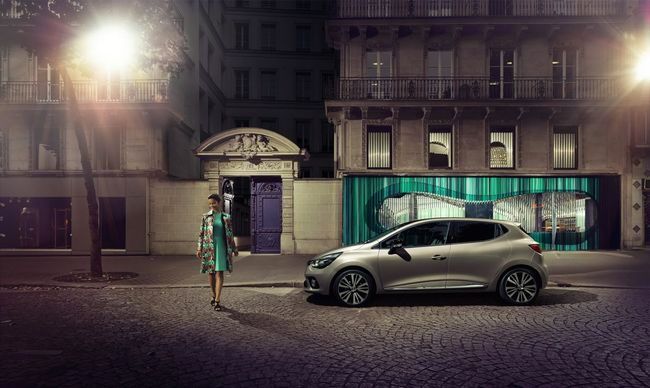 Renault Clio Initiale Paris 2015 04