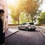 Renault Clio Initiale Paris 2015 08 150x150