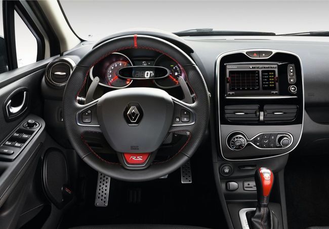 Renault Clio RS 220 Trophy EDC 2015 interior 02