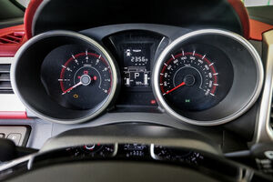 SsanYong Tivoli 2015 interior 05