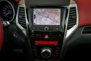 SsanYong Tivoli 2015 interior 07