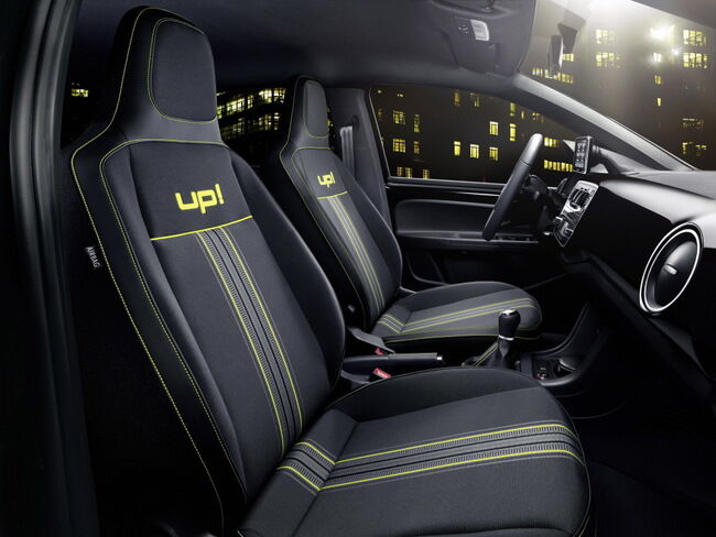 Volkswagen Street Up 2015 interior