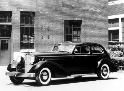 Cadillac Aerodynamic Coupe, el coche que aupó a Cadillac al reinado del mercado del lujo
