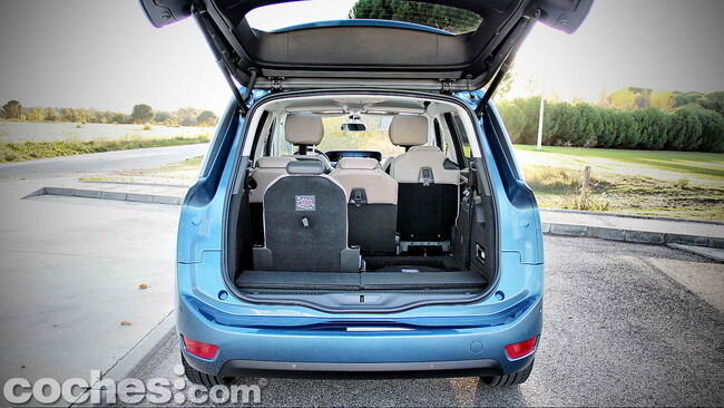 CitroëN Grand C4 Picasso 049 650x366