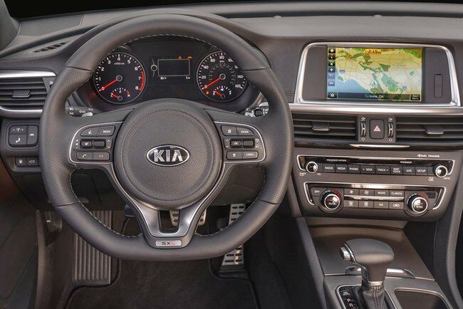 Kia Optima 2016 interior 01