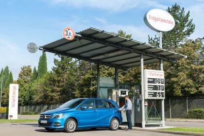El Mercedes Clase B ahora eléctrico y con gas natural