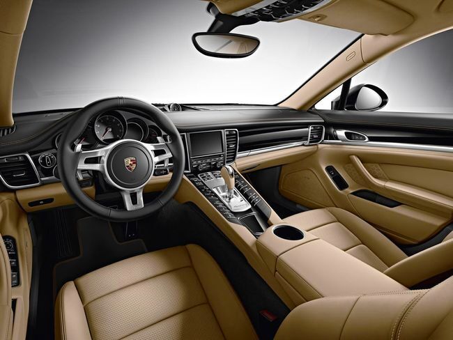 Porsche Panamera Edition 2015 interior 01