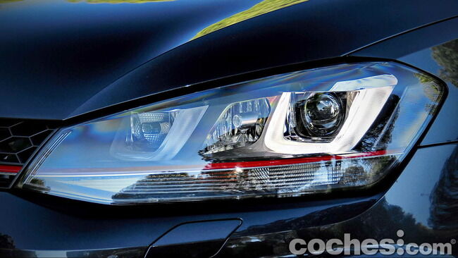 Volkswagen_Golf_GTI_Performance_017