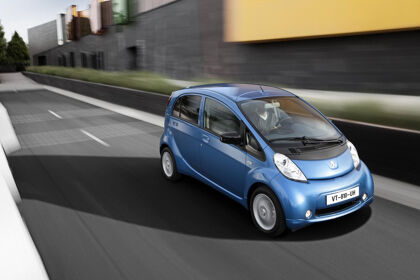 ¿Cuánto cuesta la batería de un coche eléctrico?