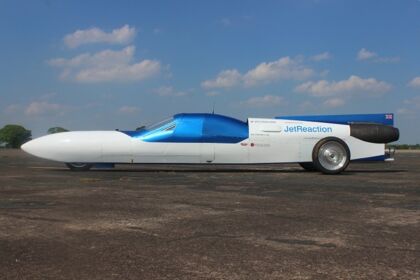 Pretenden batir el récord de velocidad con esta «moto»