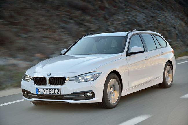 BMW Serie 3 Touring 2015 Sport Line04 650x433