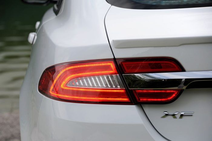 Jaguar XF 2011 5 700x466