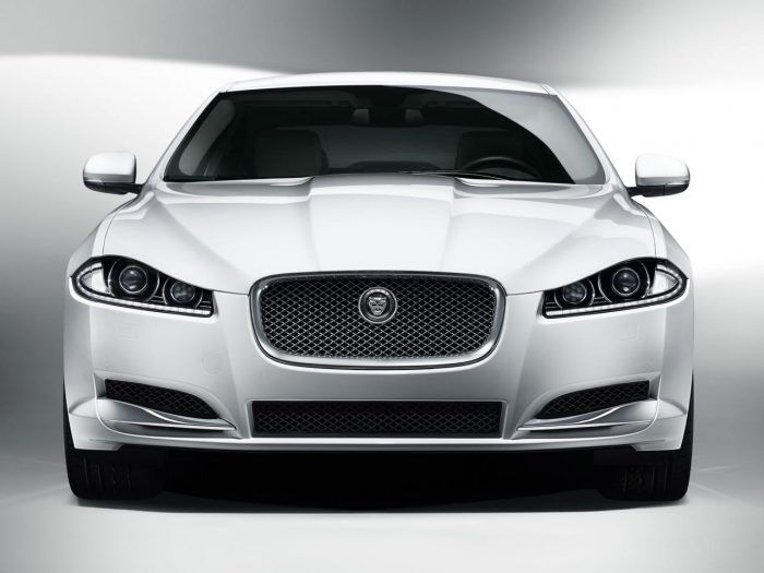 Jaguar XF 2011 6 700x525