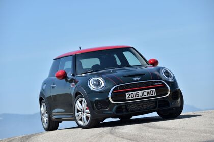 Nuevo MINI John Cooper Works, el más deportivo, ahora más extremo
