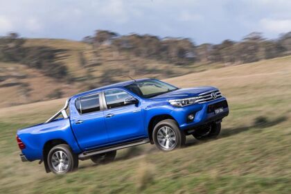 El nuevo Toyota Hilux asoma por Tailandia