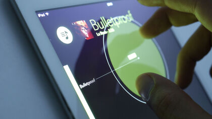 ¿Te imaginas una interfaz táctil así en el interior de tu coche?