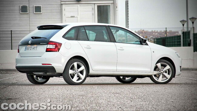 Skoda_Spaceback_1.2_TSI_002