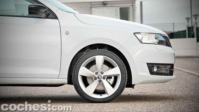 Skoda_Spaceback_1.2_TSI_006