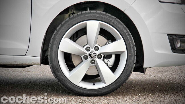Skoda_Spaceback_1.2_TSI_057