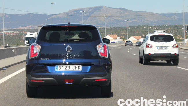 SsangYong Tivoli 2015 prueba 08