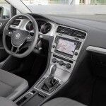 Volkswagen Golf Tsi Bluemotion 2015 Interior 03 150x150