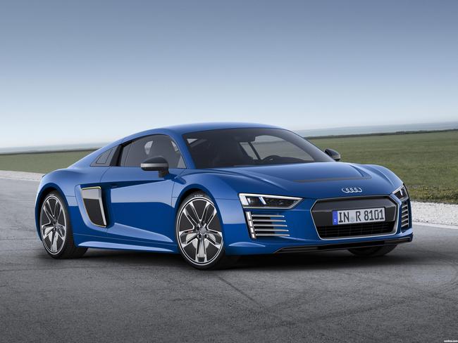 Audi R8 E Tron 2015 R19 650x488
