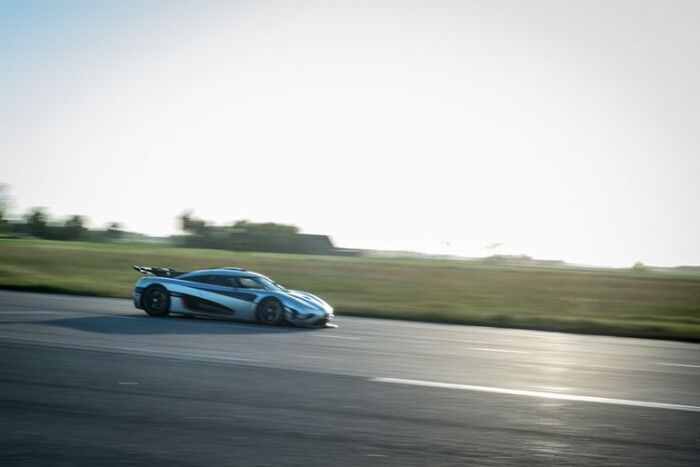 koenigsegg-one-1-0-300-0-kmh-record-5