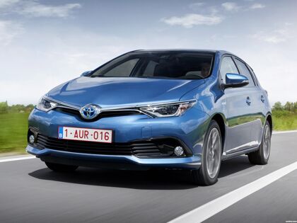 Toyota Auris Hybrid 2015