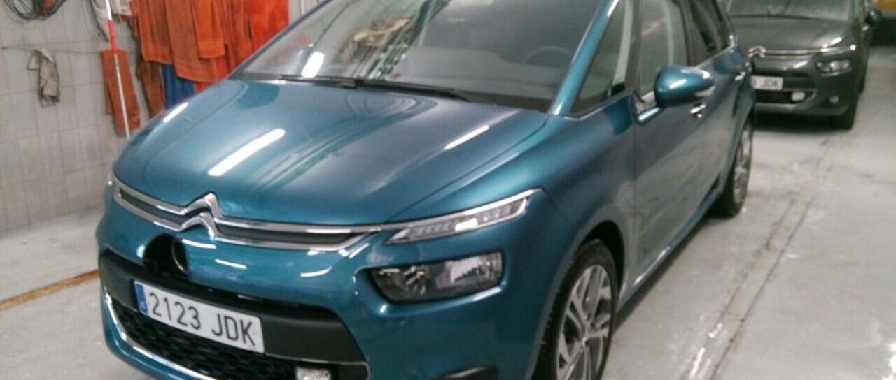 Todas las noticias de coches en un solo portal: Pruebas, fotos, vídeos, informes...