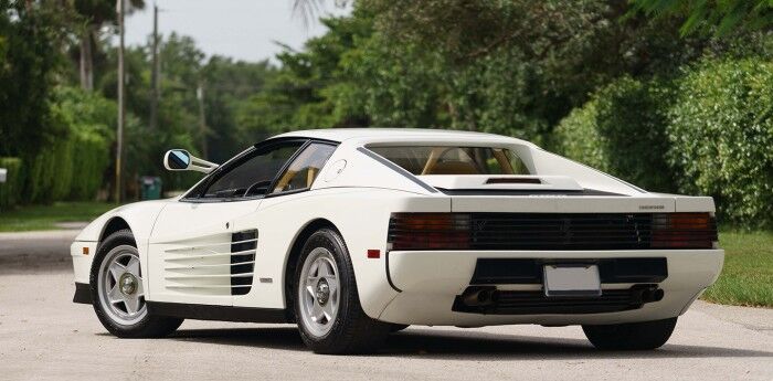 Ferrari Testarossa 3 700x345