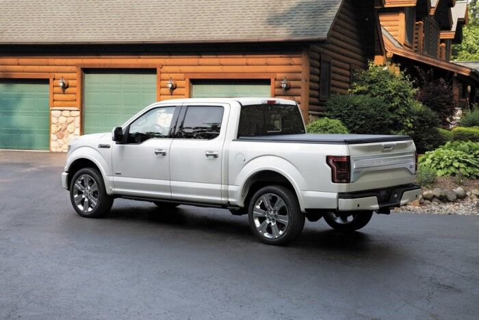 Ford F 150 Limited 2016 05 700x467