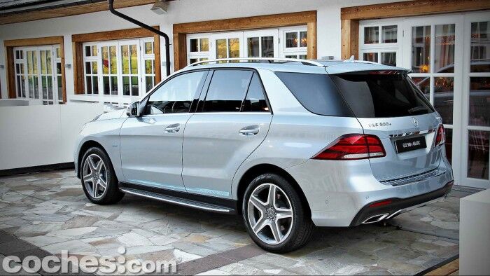 Mercedes_Benz_GLE_019