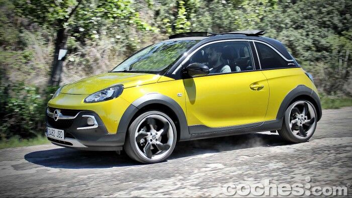 Opel Adam Rocks 078 700x394