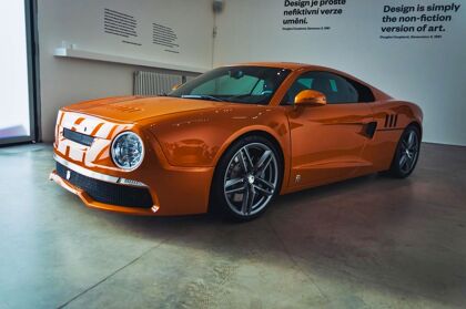 El singular Skoda R200 por fin pasa a la acción