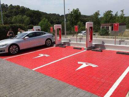 Tesla amplia su imperio energético con la compra de SolarCity