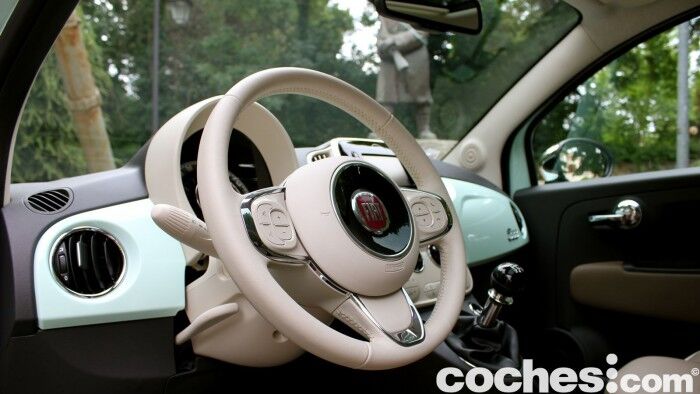 prueba Fiat 500 2015 interior 10