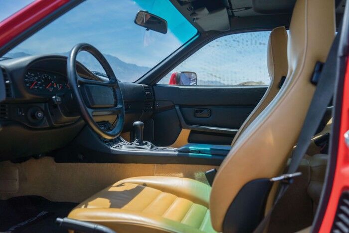 Porsche 944 Turbo 1986 14