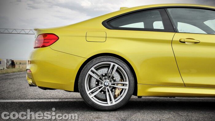 BMW_M4_Coupé_015